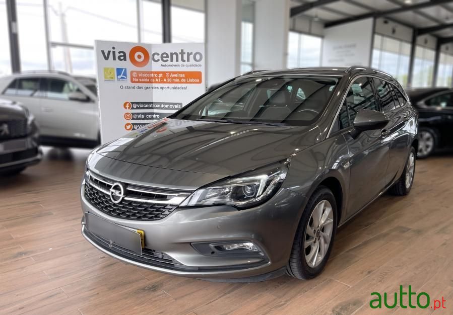 2017' Opel Astra Sports Tourer photo #1
