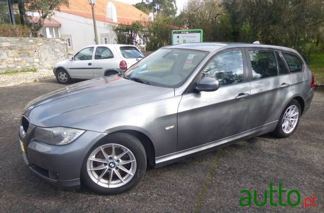 2010' BMW 316 photo #1