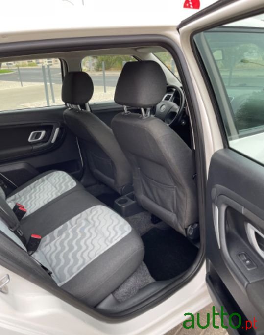 2008' Skoda Fabia photo #6