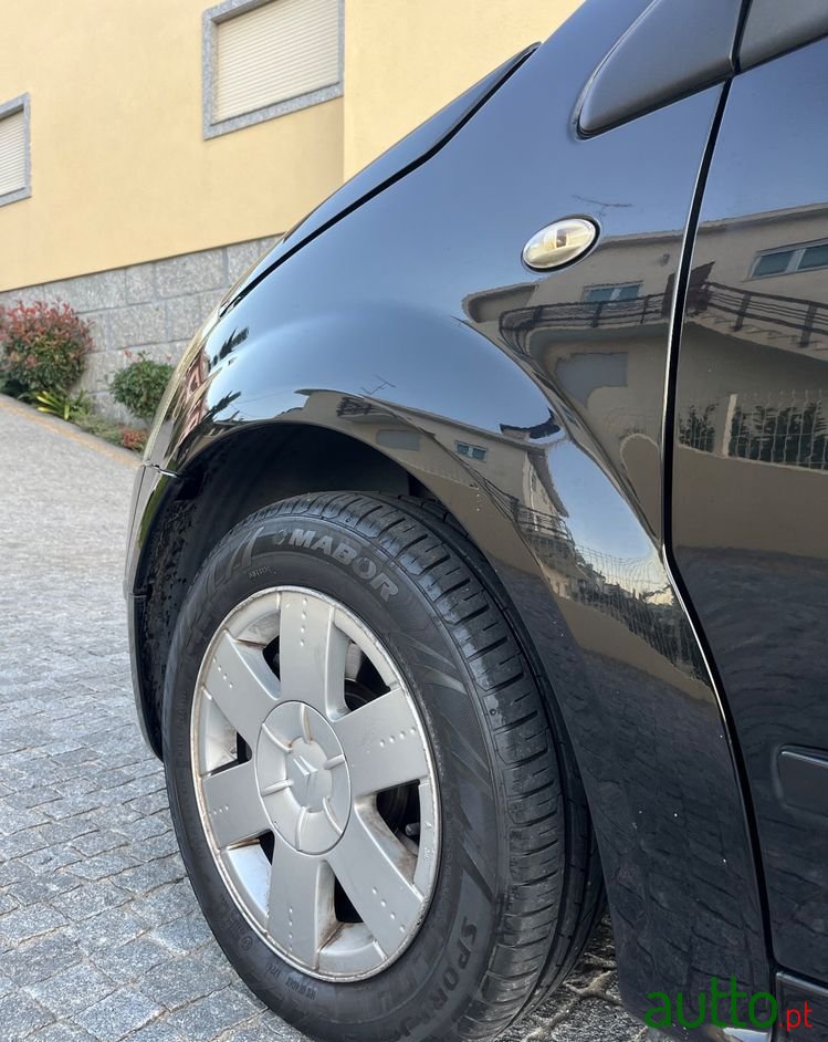 2007' Citroen C2 1.1 photo #4