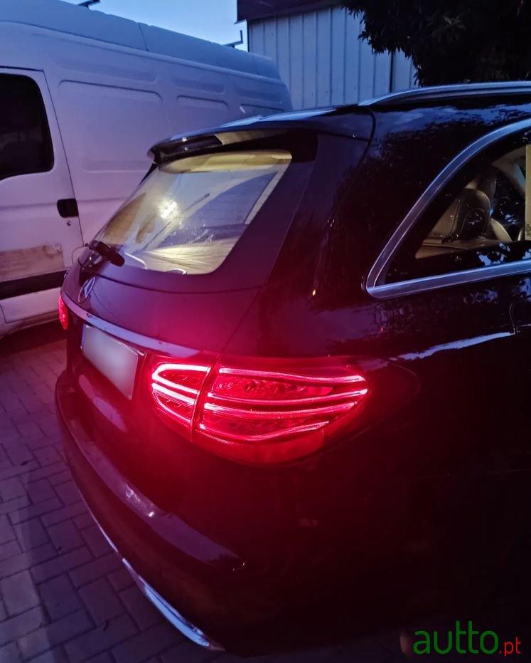 2017' Mercedes-Benz C 300 photo #6