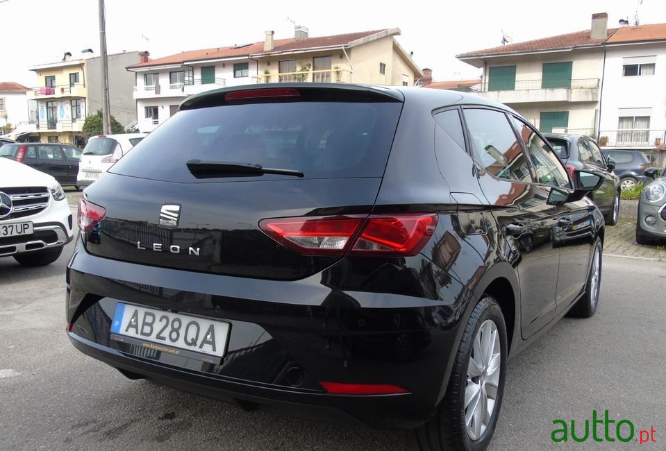 2020' SEAT Leon photo #3