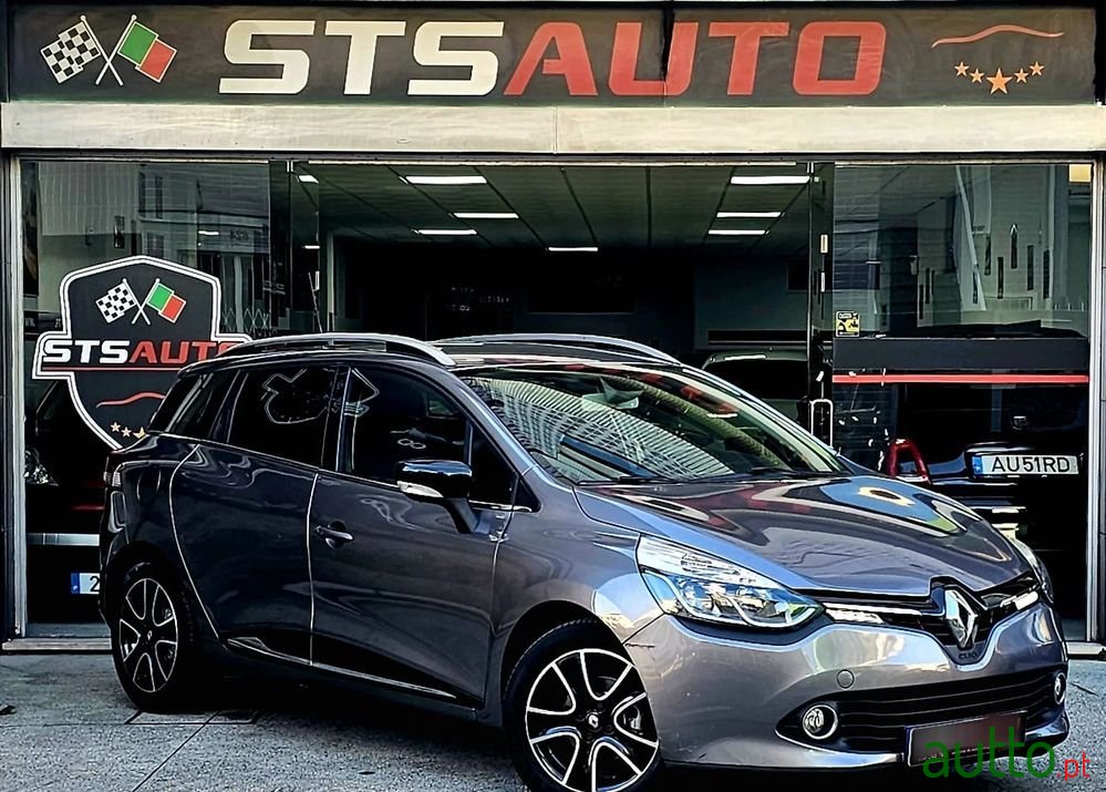 2015' Renault Clio Sport Tourer 0.9 Tce photo #2