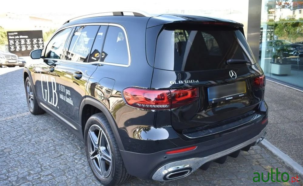 2020' Mercedes-Benz GLB 180 photo #3