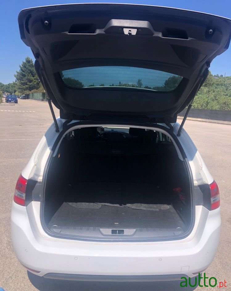 2016' Peugeot 308 Sw photo #4