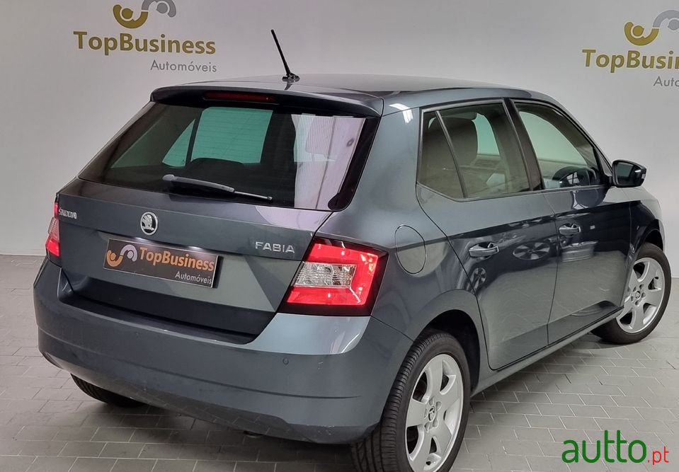 2017' Skoda Fabia photo #4