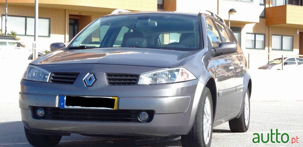 2004' Renault Megane Break photo #1