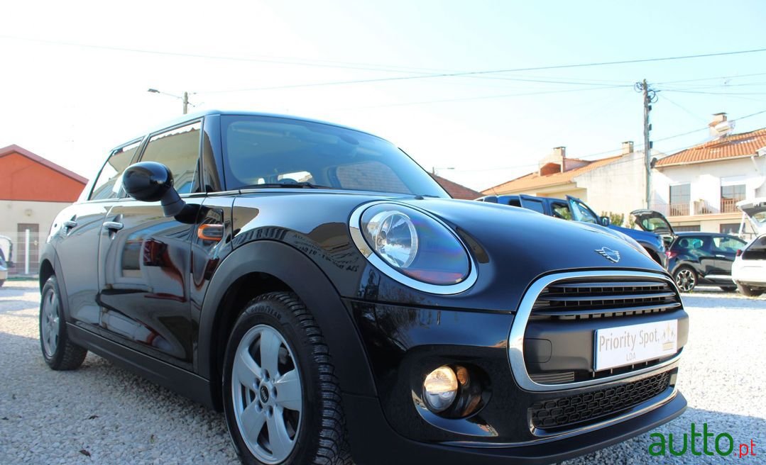 2018' MINI One photo #3