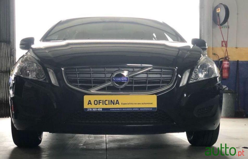 2012' Volvo V60 D2 photo #1
