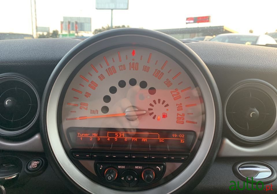 2013' MINI One D photo #4