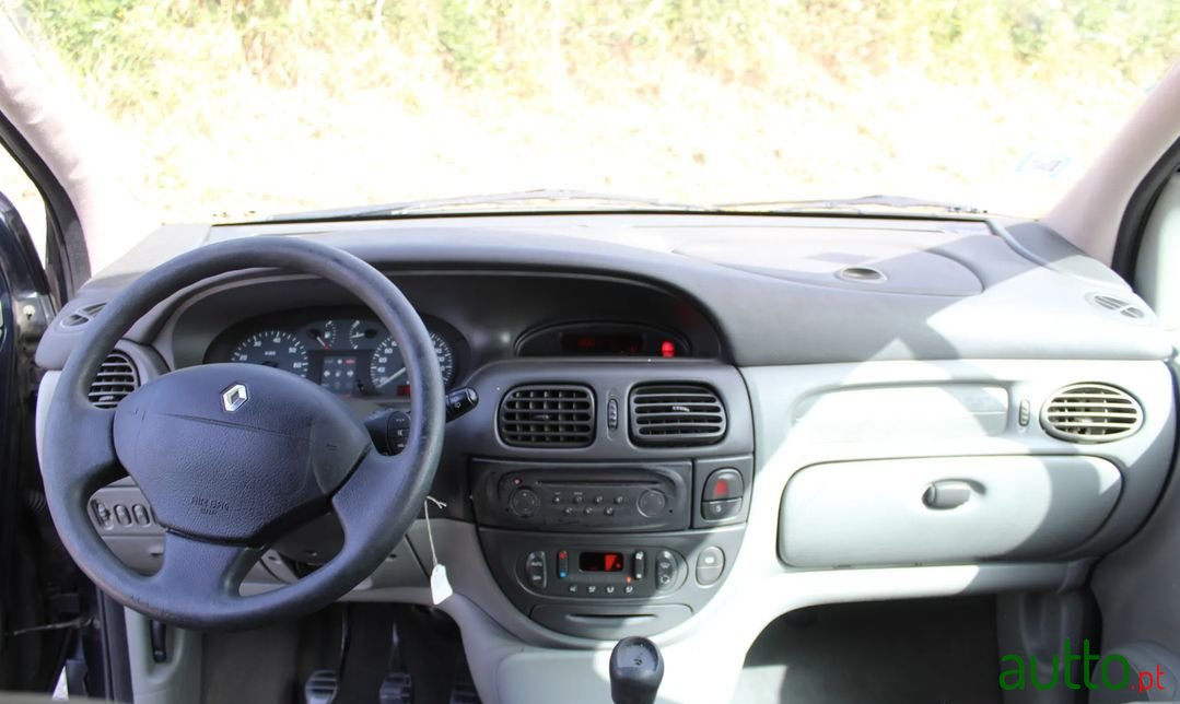 2002' Renault Scenic photo #6