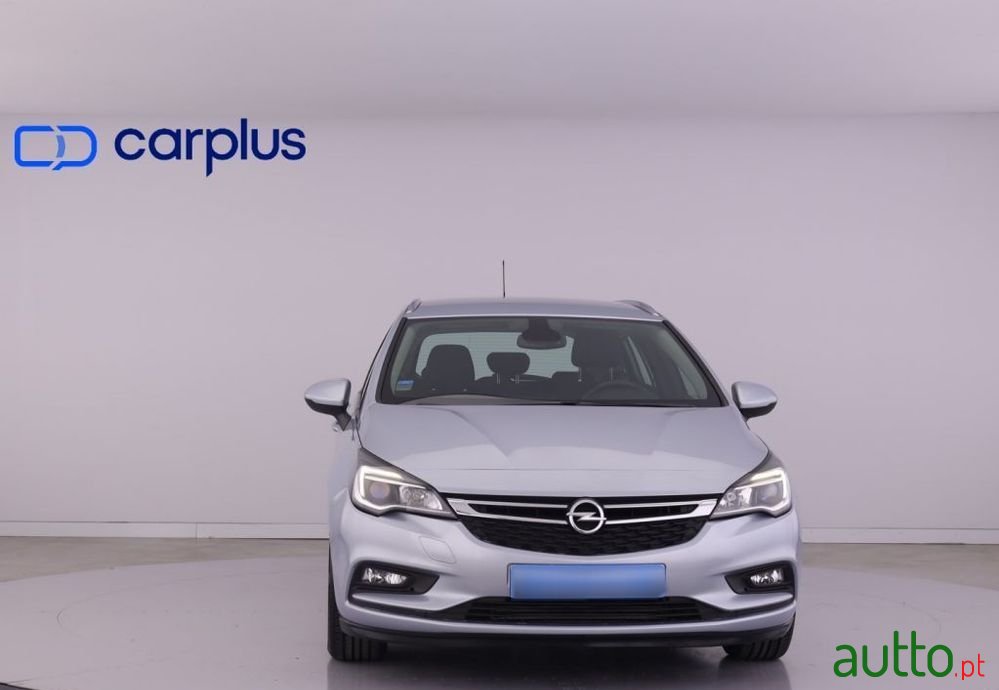 2017' Opel Astra 1.6 Cdti Edition S/S photo #2