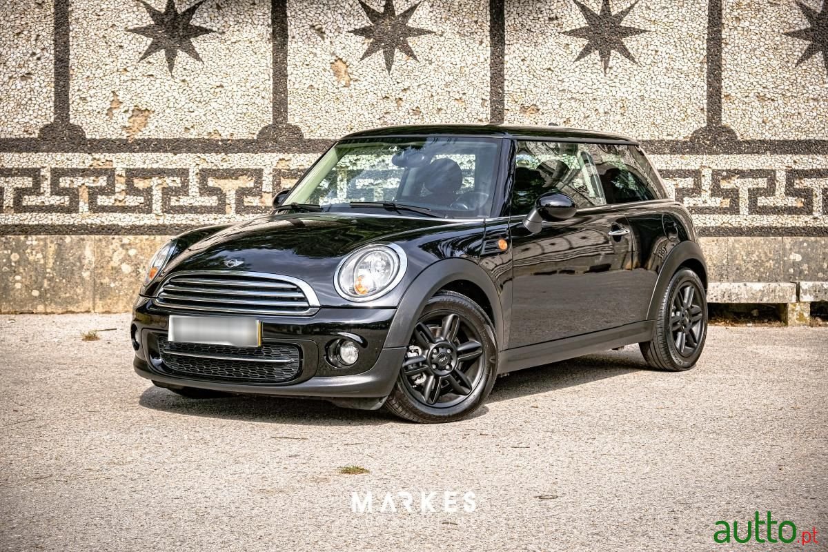 2012' MINI Cooper photo #1