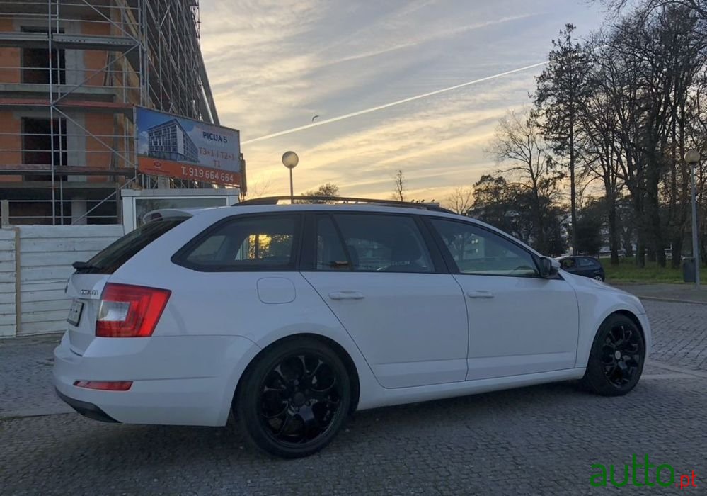 2015' Skoda Octavia Break photo #4