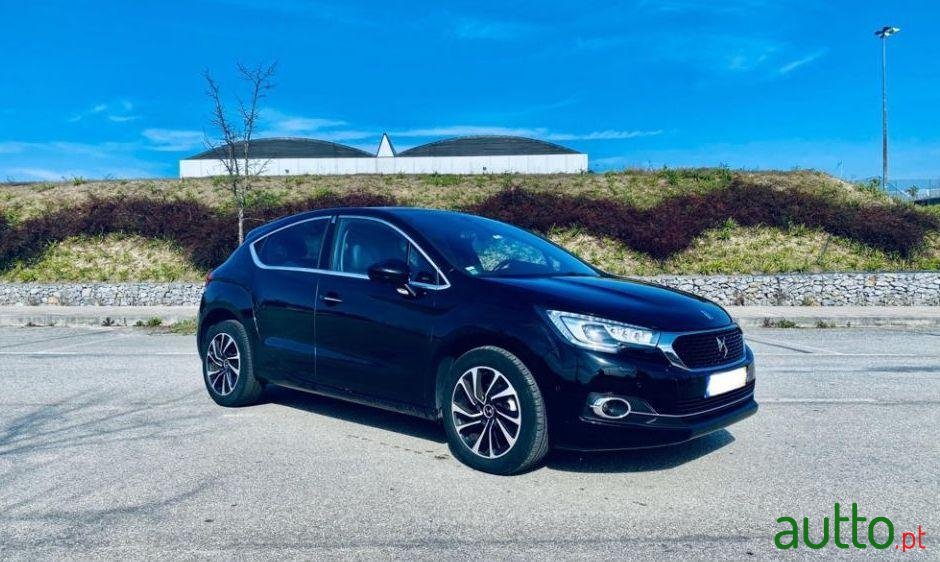 2017' DS Automobiles Ds4 photo #1