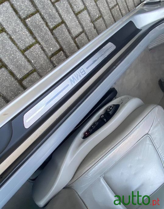 2001' BMW 325 photo #6