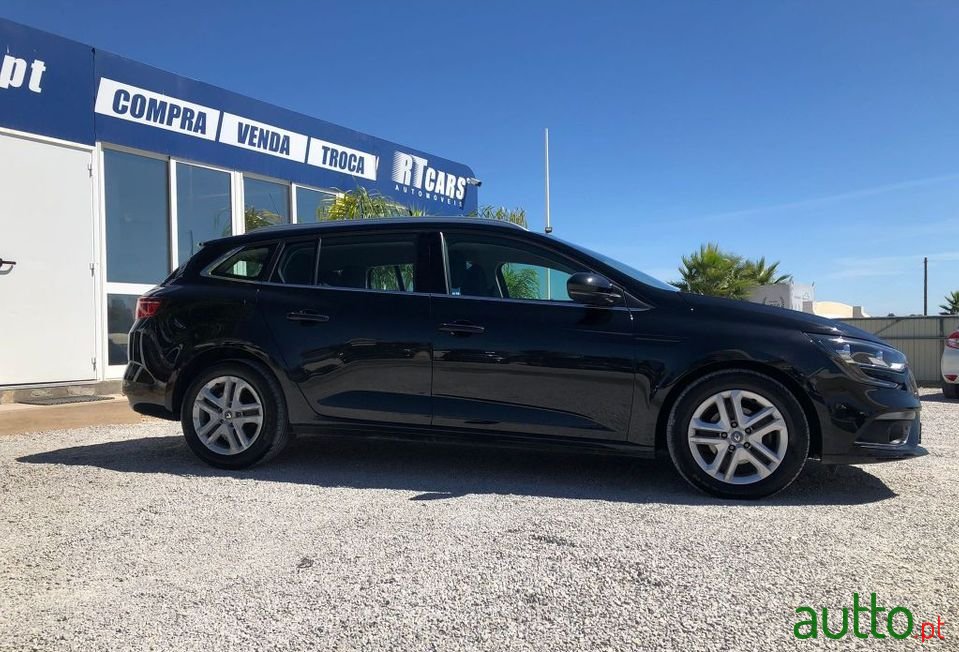 2019' Renault Megane Sport Tourer photo #5