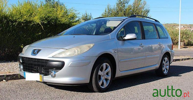 2005' Peugeot 307 Sw photo #1