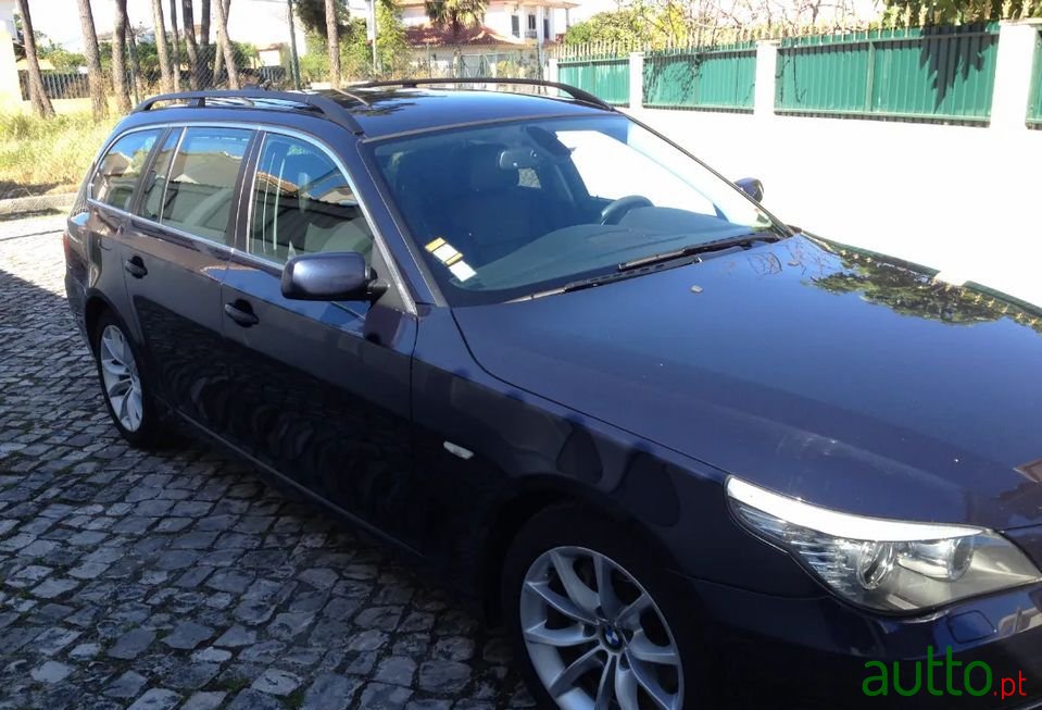 2008' BMW 520 photo #3