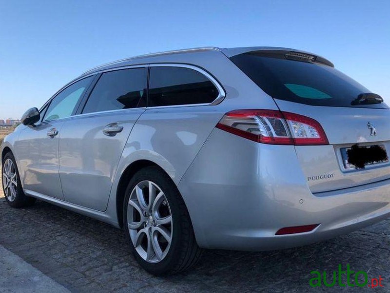 2012' Peugeot 508 Sw photo #2