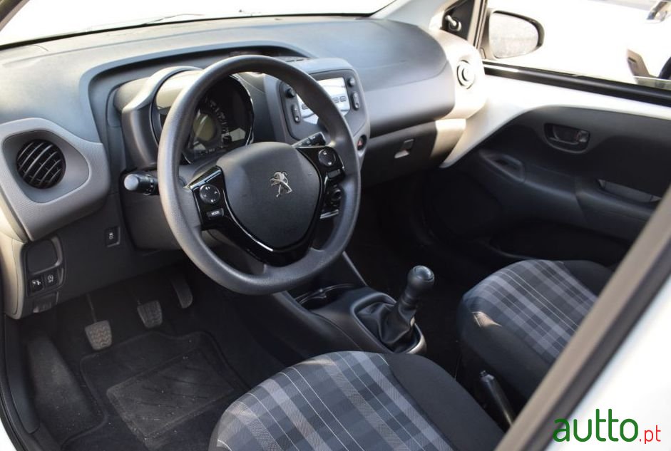 2020' Peugeot 108 photo #5