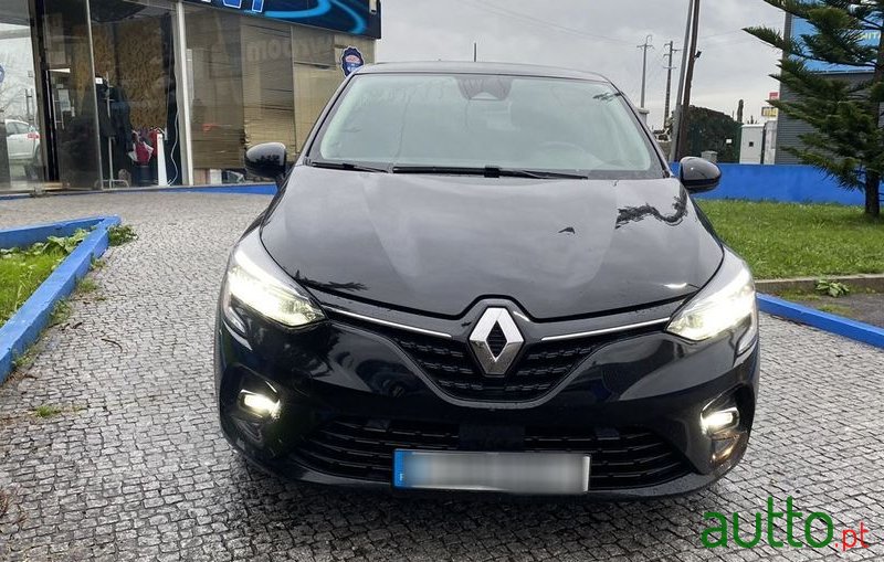 2019' Renault Clio photo #3