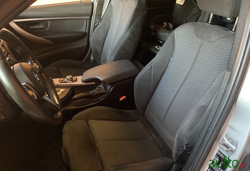 2017' BMW 320 photo #6