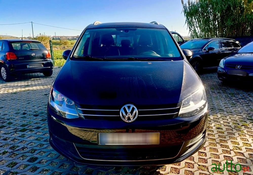 2010' Volkswagen Sharan photo #6