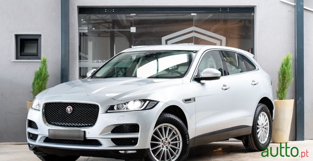 2018' Jaguar F-Pace 2.0 I4D Pure Awd photo #1
