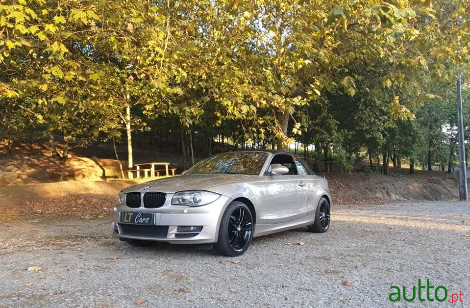 2008' BMW 120 photo #5