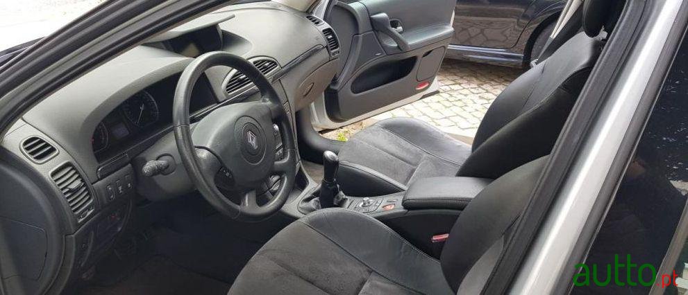 2006' Renault Laguna photo #2