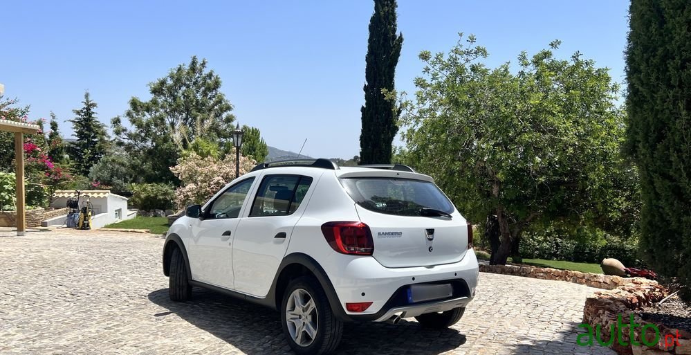 2019' Dacia Sandero 1.5 Blue Dci Stepway photo #2