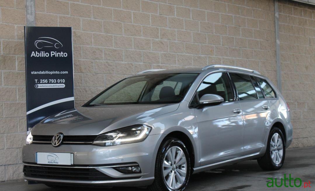 2018' Volkswagen Golf photo #1