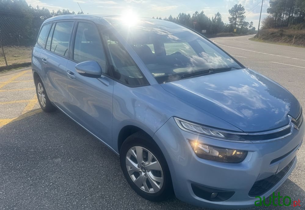 2014' Citroen C4 Grand Picasso photo #4