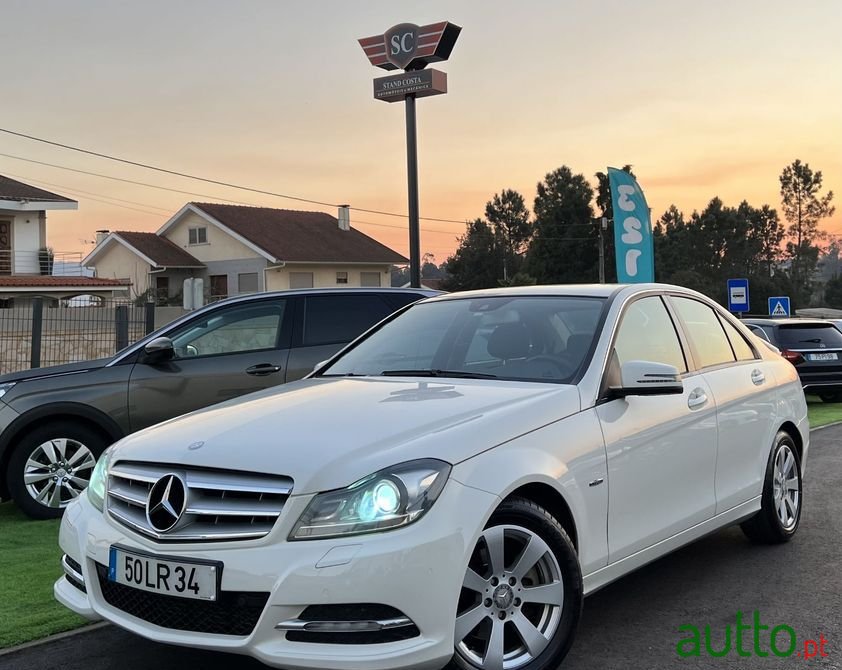 2011' Mercedes-Benz C-180 photo #1