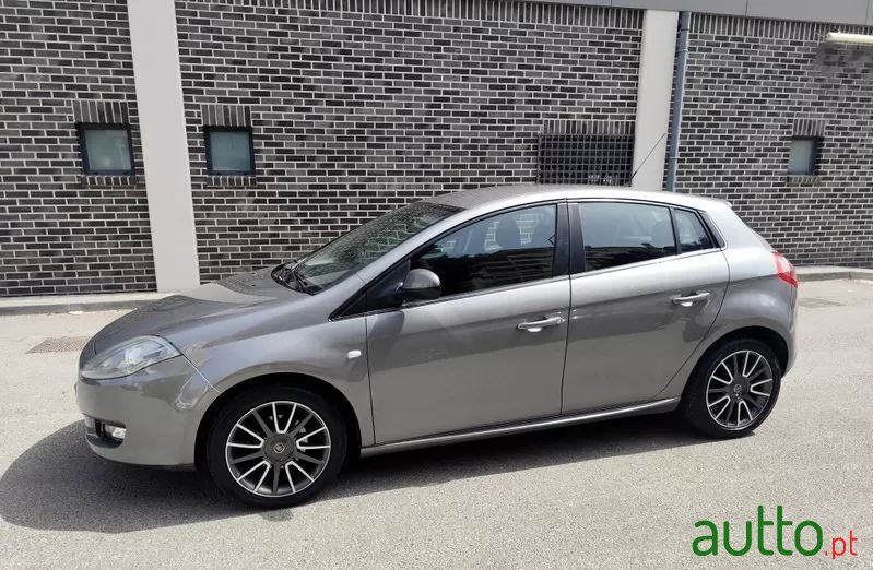 2010' Fiat Bravo 1.6 M-Jet photo #3