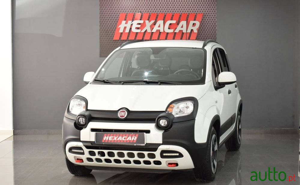 2024' Fiat Panda 1.0 Hybrid Cross photo #1