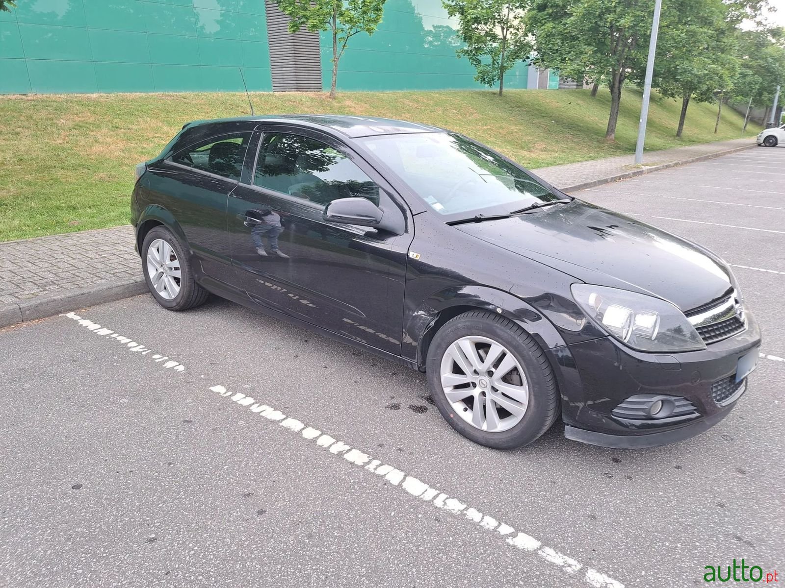 2008' Opel Astra Gtc photo #5