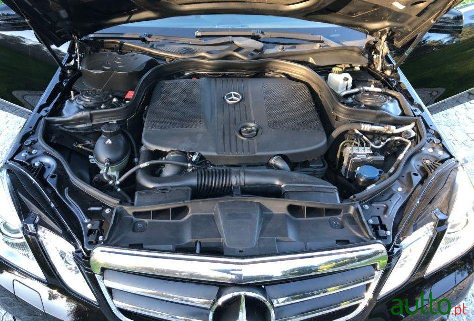 2010' Mercedes-Benz E-250 photo #1