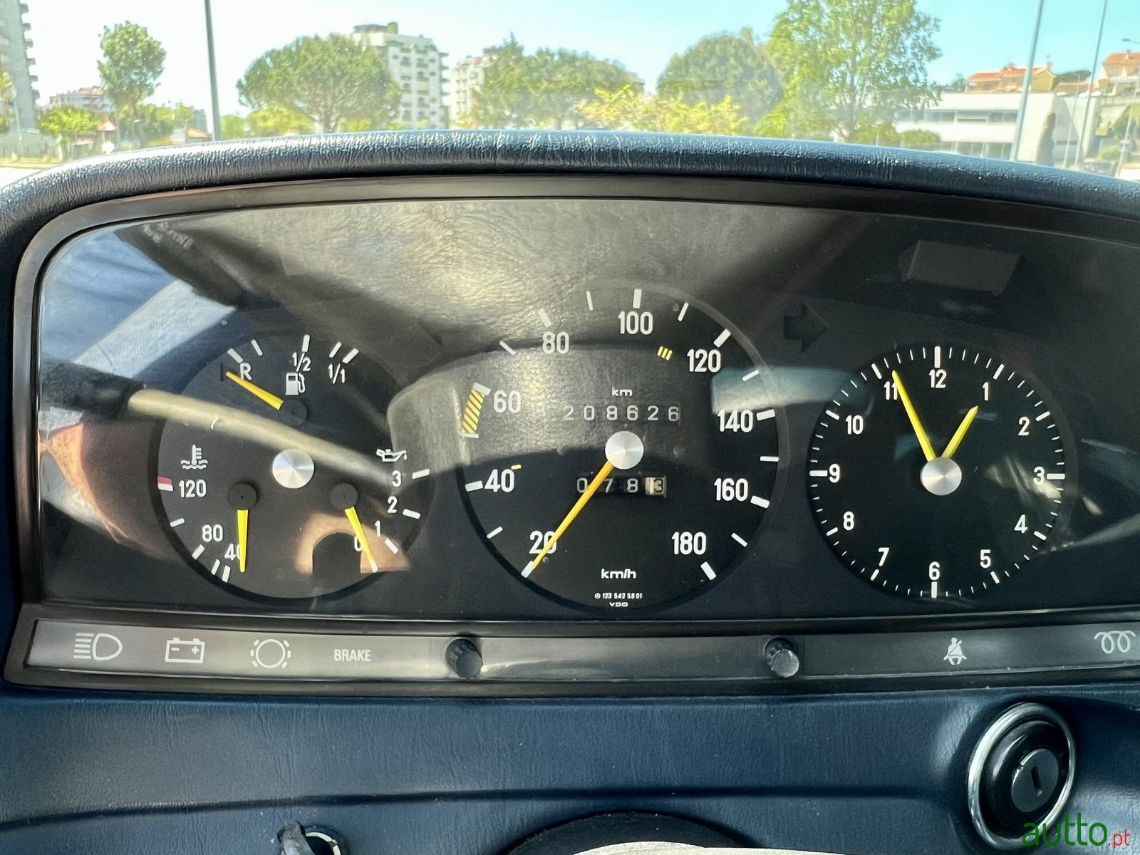 1981' Mercedes-Benz 300D photo #5