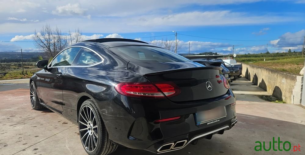 2017' Mercedes-Benz Classe C photo #1