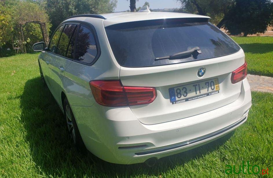 2017' BMW 318 Sport photo #2