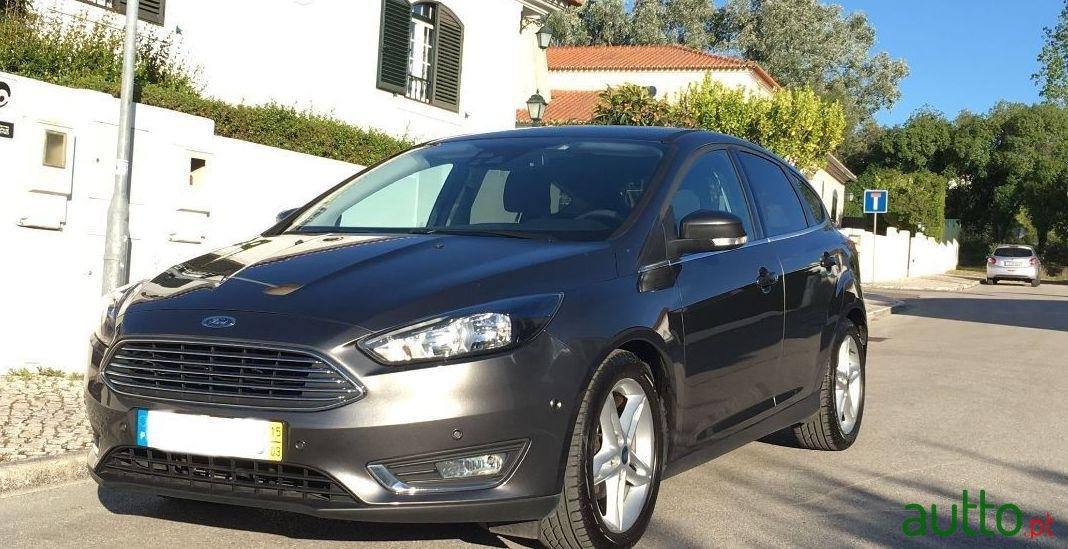 2015' Ford Focus photo #3