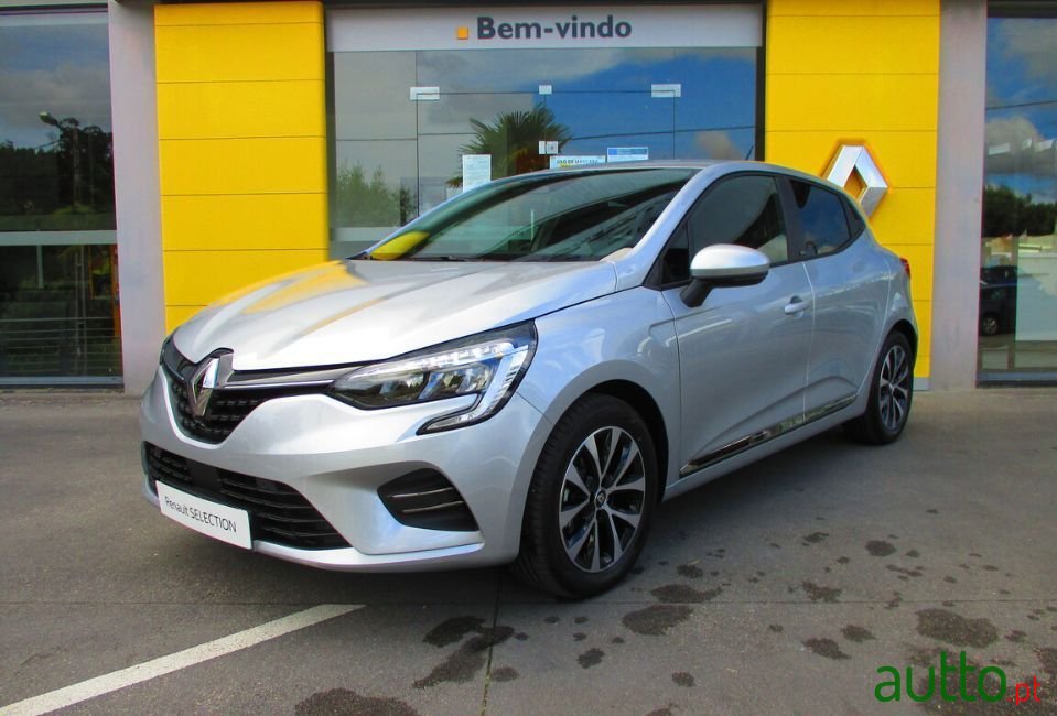 2021' Renault Clio photo #3
