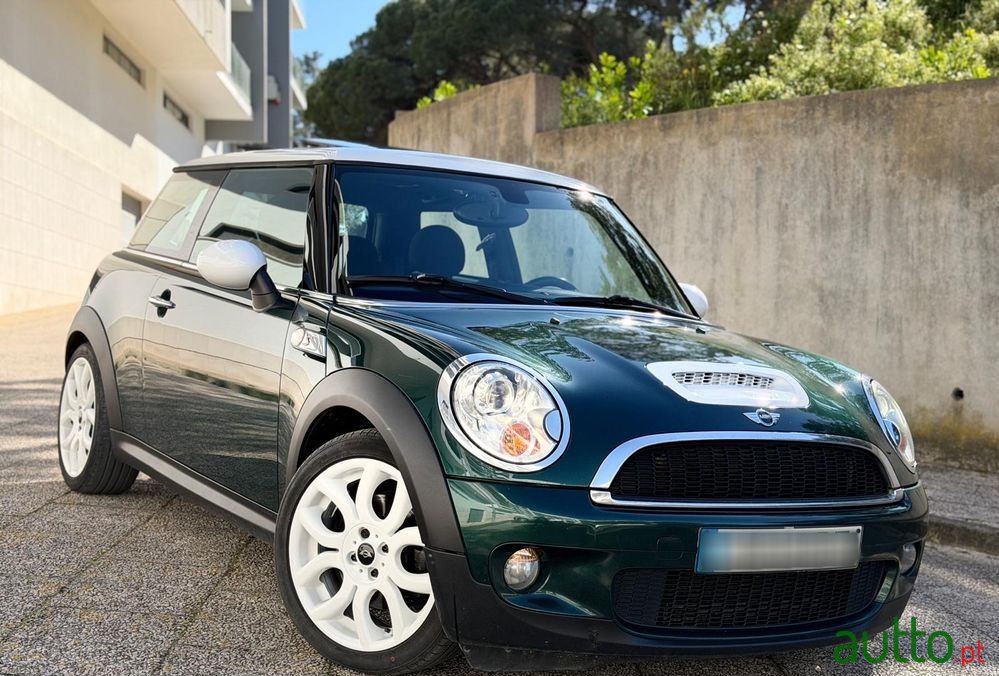 2009' MINI Coupé photo #4
