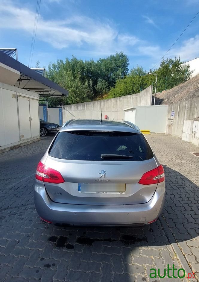 2018' Peugeot 308 Sw photo #3
