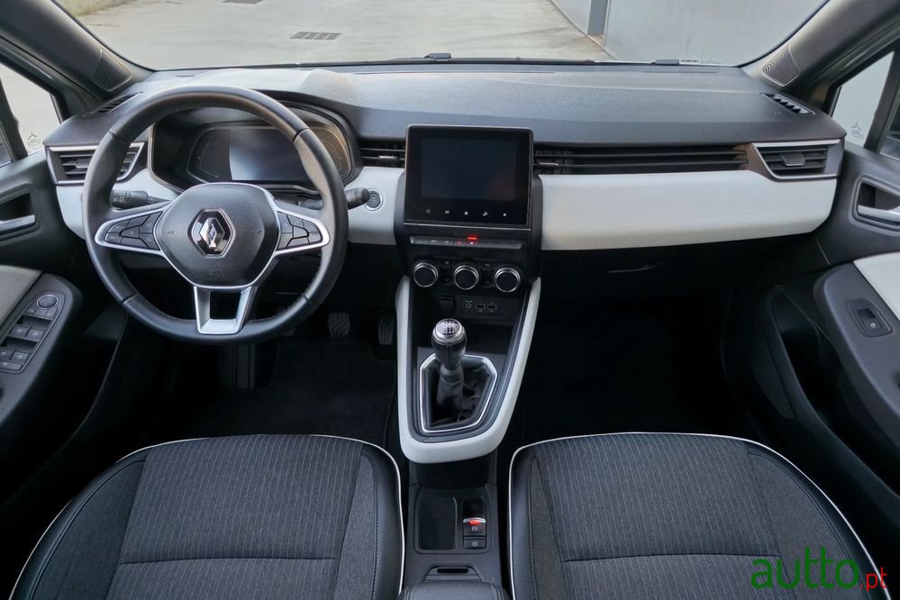 2023' Renault Clio 1.0 Tce Techno photo #6