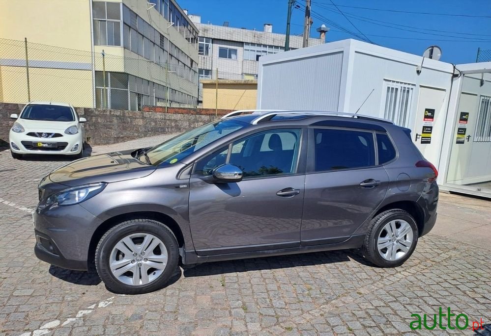 2017' Peugeot 2008 1.6 Bluehdi Style photo #4