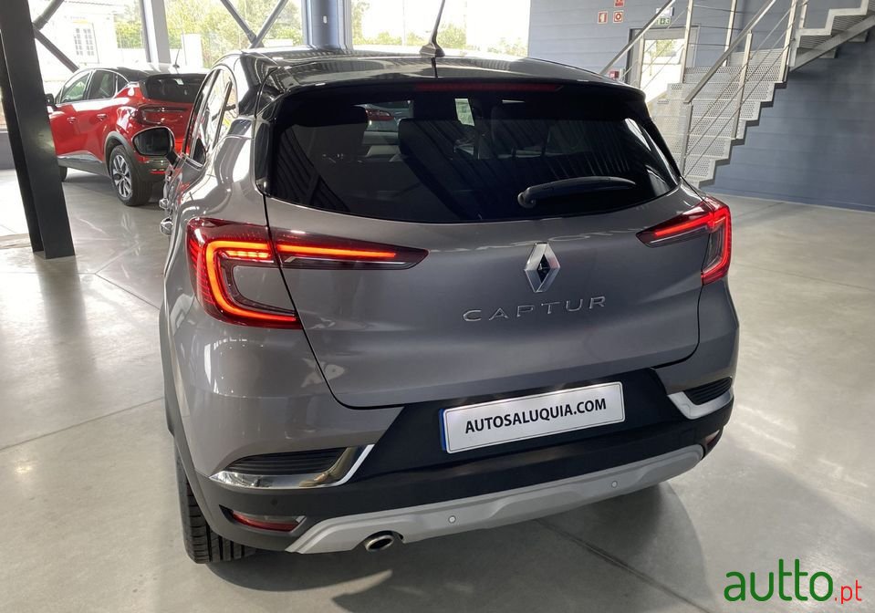 2020' Renault Captur photo #4