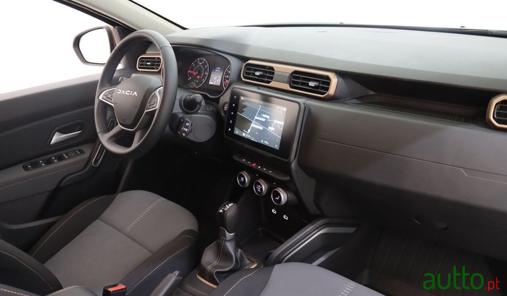 2024' Dacia Duster 1.3 Tce Extreme Edc photo #3